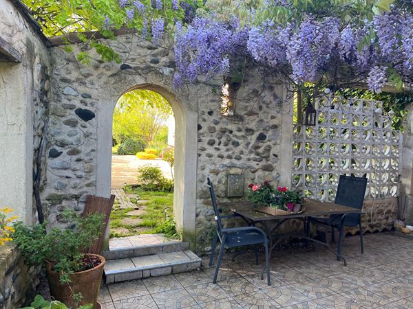Drôme, Loriol-sur-Drôme : Deux habitations, une piscine, un fort potentiel !