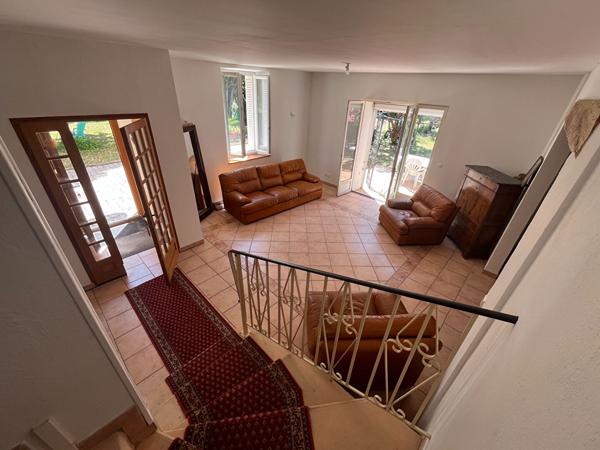 Drôme, Loriol-sur-Drôme : Deux habitations, une piscine, un fort potentiel !