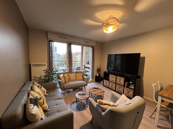 Appartement Drancy 3 pièces 61 m2 Balcon 1 PARKING