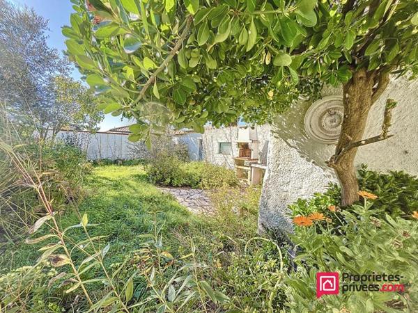 Longère Charentaise à Dompierre sur Mer -135 m2 - Rénovation à prévoir - Jardin clos et sans vis à vis