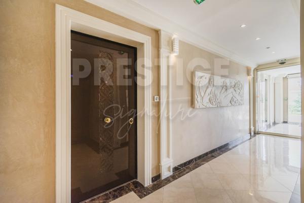 Appartement
                                                                                                                                                                                                                                                                                                                        5 pièce(s)                                                                                                                                                                                                          3 chambre(s)                                                                                                                                                                                                          104  m²