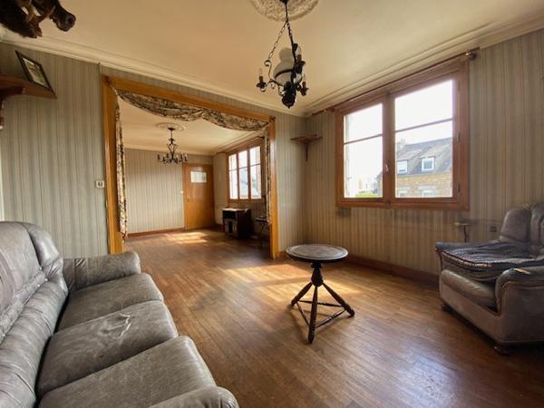 GUINGAMP - MAISON SITUEE A PROXIMITE DES ECOLES ET DES COMMODITES !