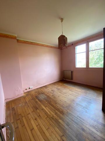 GUINGAMP - MAISON SITUEE A PROXIMITE DES ECOLES ET DES COMMODITES !