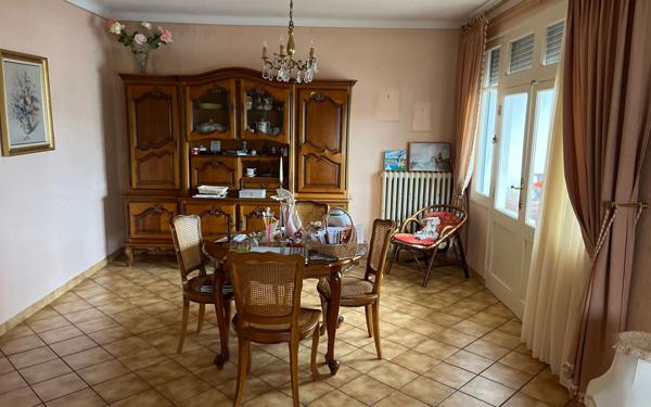 Maison à vendre    6 pièces • 173,06 m2 Batz-sur-Mer