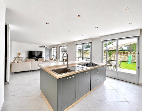 Maison plain-pied 6 pièces à vendre à Viarmes - 474 000 €