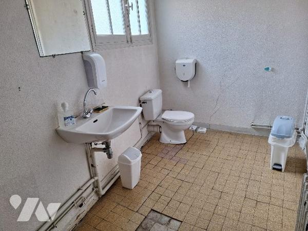 Immeuble à usage commerciale centre ville Aubigny-sur-Nère