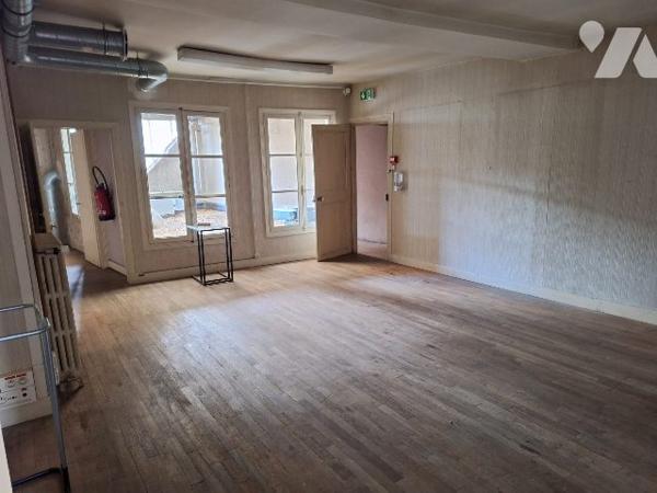 Immeuble à usage commerciale centre ville Aubigny-sur-Nère