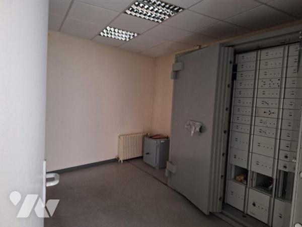 Immeuble à usage commerciale centre ville Aubigny-sur-Nère