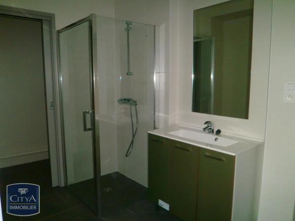 Appartement à louer 3 pièces 74.9m² Grandvillars (90600)