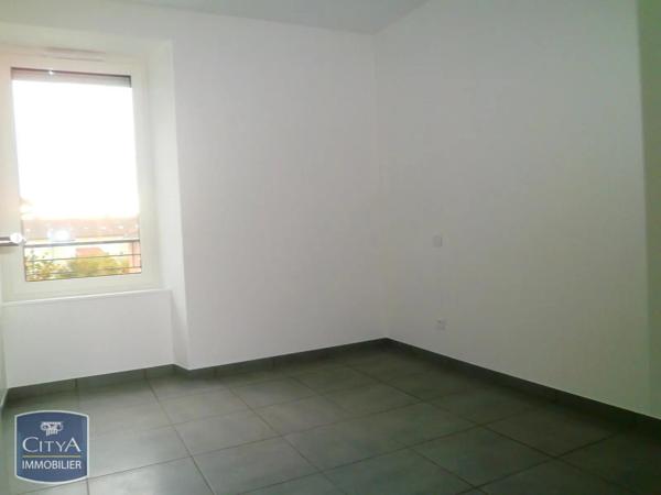 Appartement à louer 3 pièces 74.9m² Grandvillars (90600)