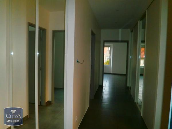Appartement à louer 3 pièces 74.9m² Grandvillars (90600)