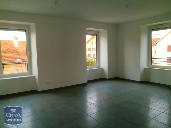 Appartement à louer 3 pièces 74.9m² Grandvillars (90600)