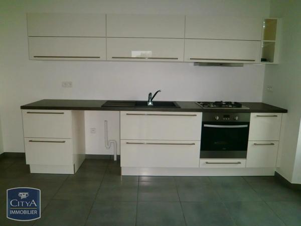 Appartement à louer 3 pièces 74.9m² Grandvillars (90600)