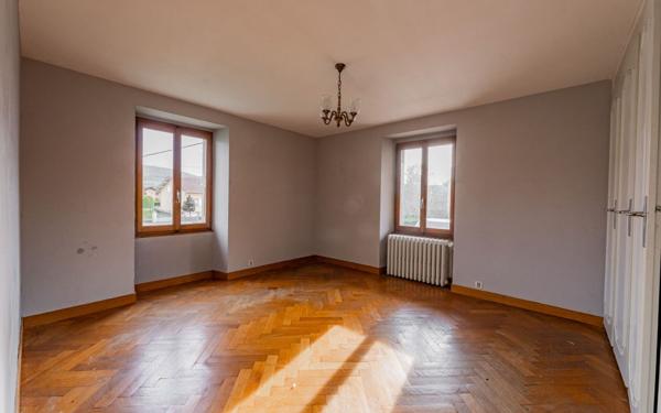 Maison à vendre    4 pièces • 82,47 m2 Viry