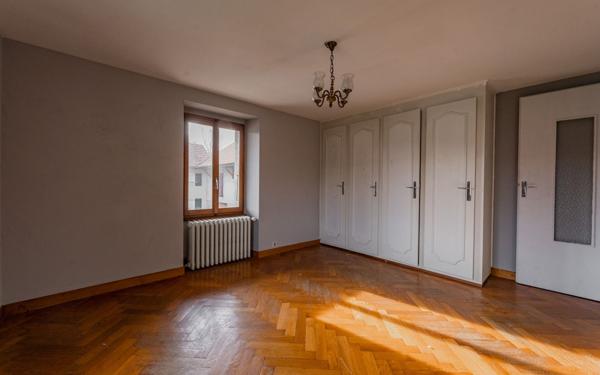 Maison à vendre    4 pièces • 82,47 m2 Viry