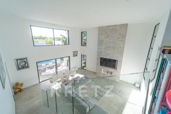 Villa contemporaine en bord de mer