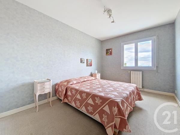 Maison à vendre  8 pièces - 165,66 m2 CEYRAT - 63