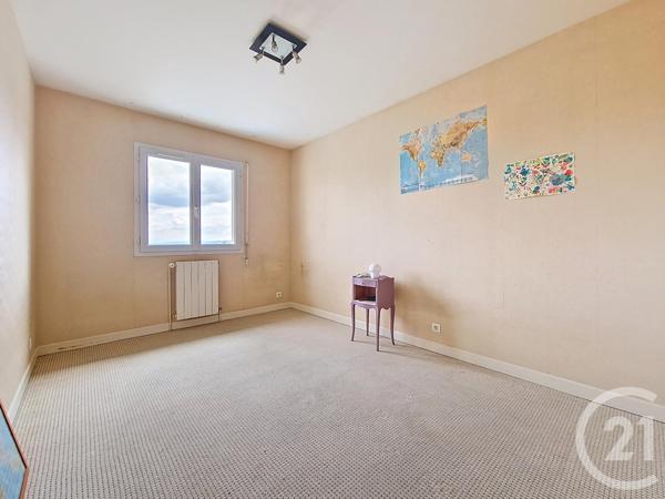 Maison à vendre  8 pièces - 165,66 m2 CEYRAT - 63