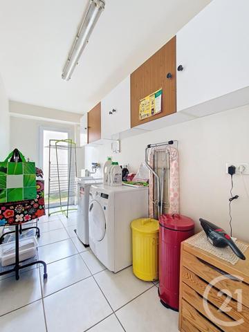 Maison à vendre  8 pièces - 165,66 m2 CEYRAT - 63