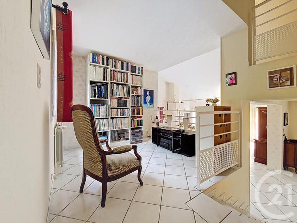 Maison à vendre  8 pièces - 165,66 m2 CEYRAT - 63