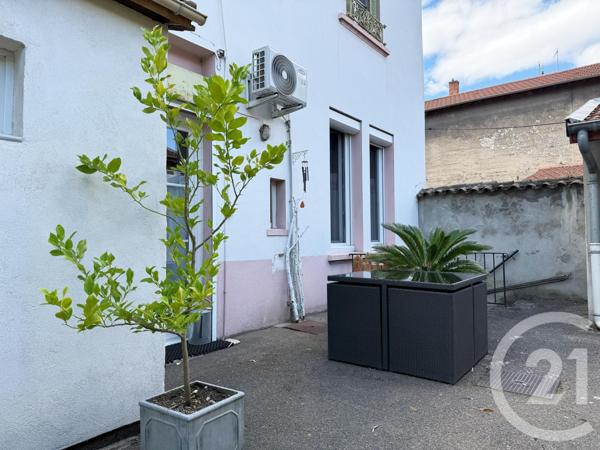 à vendre  72,87 m2 ST FONS - 69