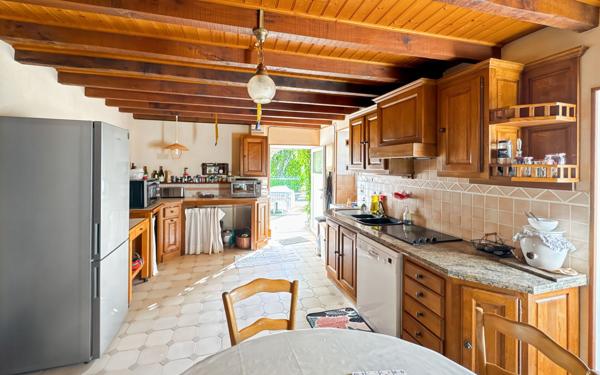 Maison à vendre    5 pièces •  Saint-Astier