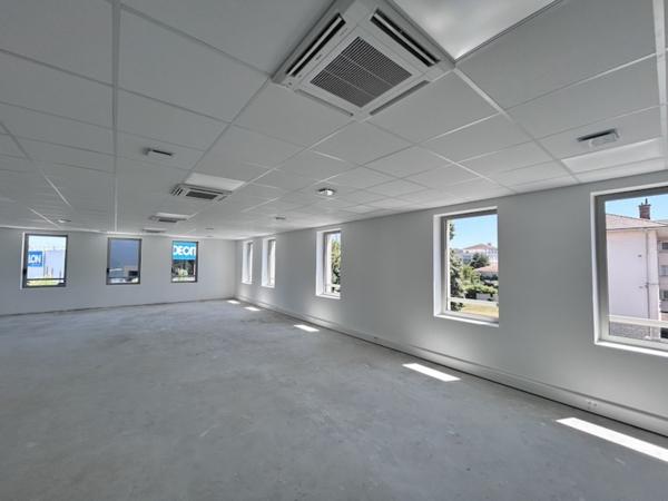 Bureaux neufs à louer ou à vendre à proximité du centre ville de Bourg en Bresse