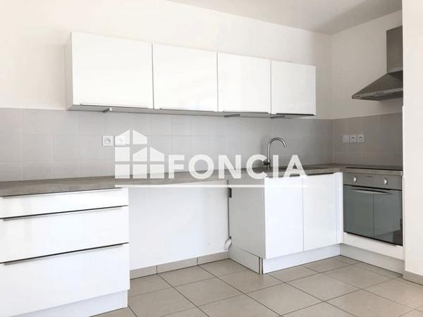 Location Appartement 4 pièces 78.2 m² - 538 BOULEVARD DE LA DEMOCRATIE Toulon 83000