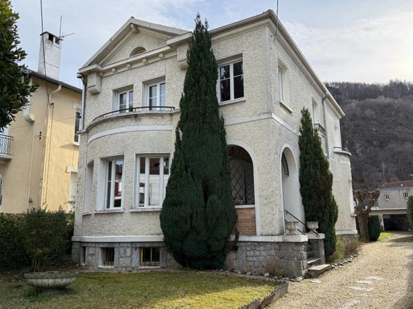Maison Bourgeoise au cœur de Lourdes