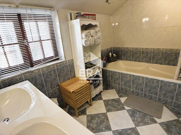 Maison T5 + volumineuse grange et studio à vendre - Blois - 3 Chbs + studio, vue sur Loire