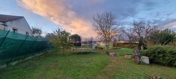 À Saint-Marcel – Maison à rénover avec garage et grand terrain