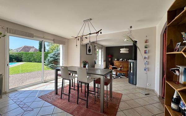 Maison à vendre    5 pièces • 144 m2 Lescar