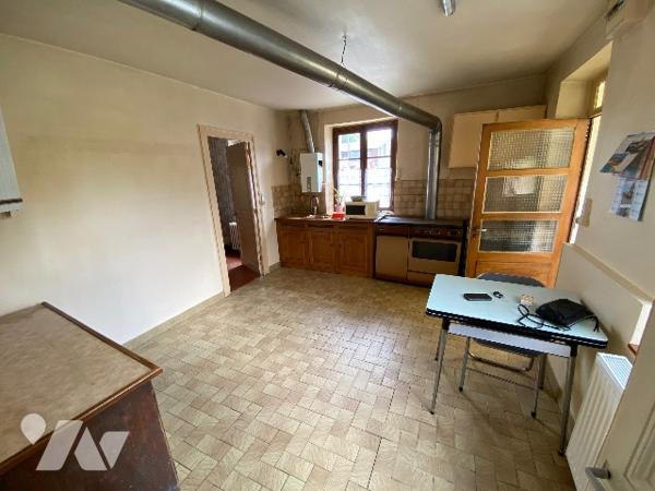 MAISON A RENOVER DANS HAMEAU