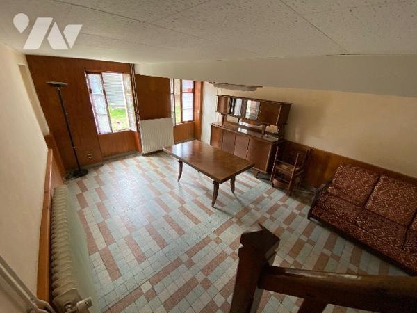 MAISON A RENOVER DANS HAMEAU