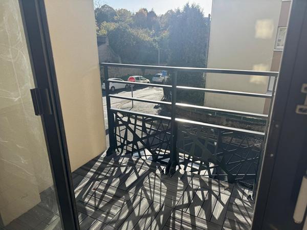 Appartement Laval 1 pièce - 32 m2 - Balcon