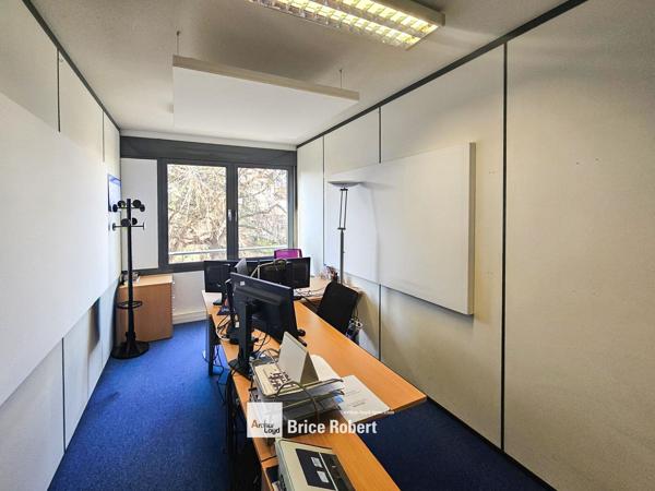 Bureaux à louer à Lyon 3ème avec parkings et accès métro Sans Souci