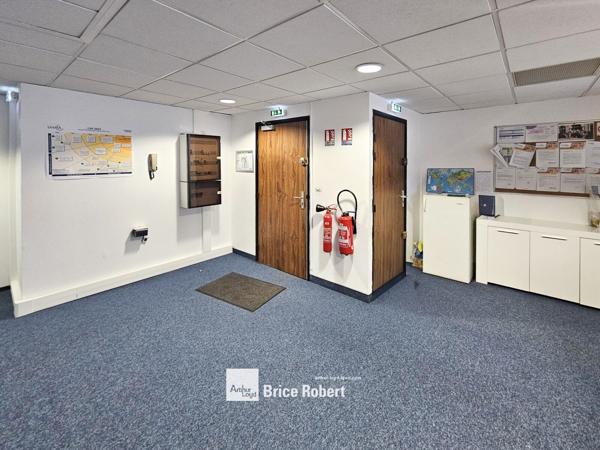 Bureaux à louer à Lyon 3ème avec parkings et accès métro Sans Souci