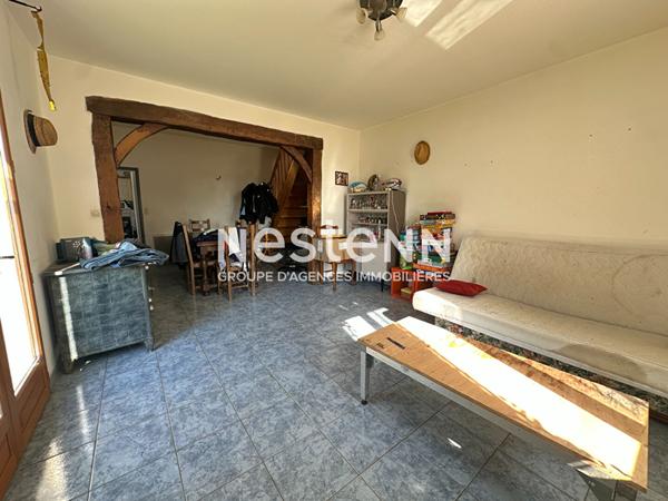 Vente charmante maison de 71 m² avec 2 chambres et hangar de 175m² à Vaas (72500)