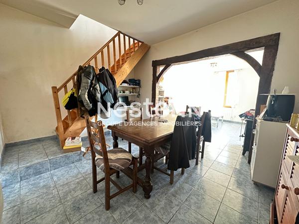 Vente charmante maison de 71 m² avec 2 chambres et hangar de 175m² à Vaas (72500)