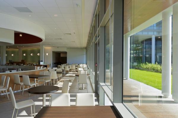 Bureaux neufs en bordure de la Seine, espaces verts et services pour un confort optimal