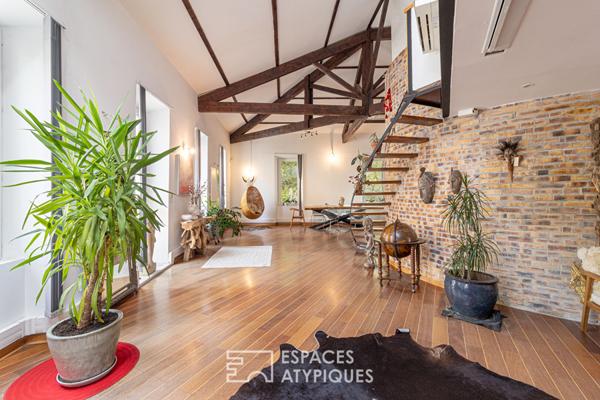 Loft en Duplex au Charme Industriel – Marseille 16ème