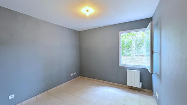A LOUER APPARTEMENT DE TYPE 2 DANS UNE RESIDENCE DE STANDING -SECTEUR BLAYE , Blaye