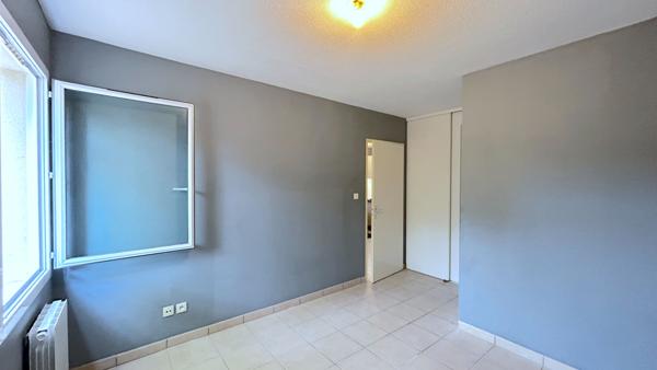 A LOUER APPARTEMENT DE TYPE 2 DANS UNE RESIDENCE DE STANDING -SECTEUR BLAYE , Blaye