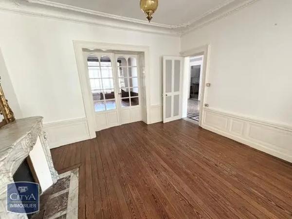Maison à vendre 10 pièces 246m² Laon (02000)