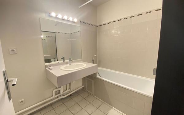 Appartement à louer    2 pièces •  Lyon 3