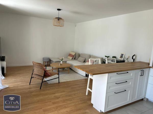 Appartement à louer 3 pièces 61.7m² Serris (77700)