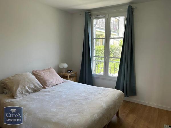 Appartement à louer 3 pièces 61.7m² Serris (77700)