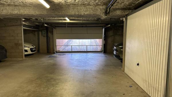 Parking / Box à vendre de 14 m²