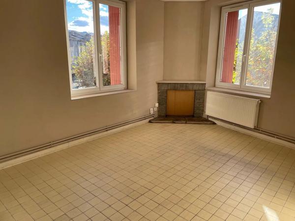 Location Appartement 4 pièces 72 m2 à Lavelanet