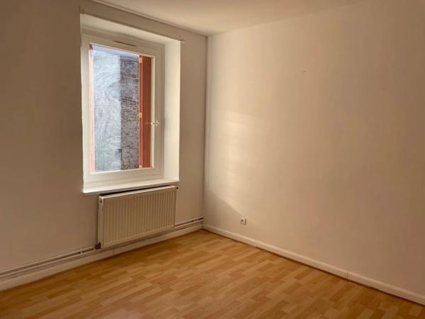 Location Appartement 4 pièces 72 m2 à Lavelanet